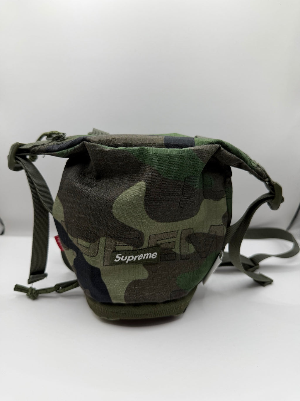 Supreme FW21 Neck Pouch Woodland Camo Cordura Shoulder Bag Box Logo 2021
