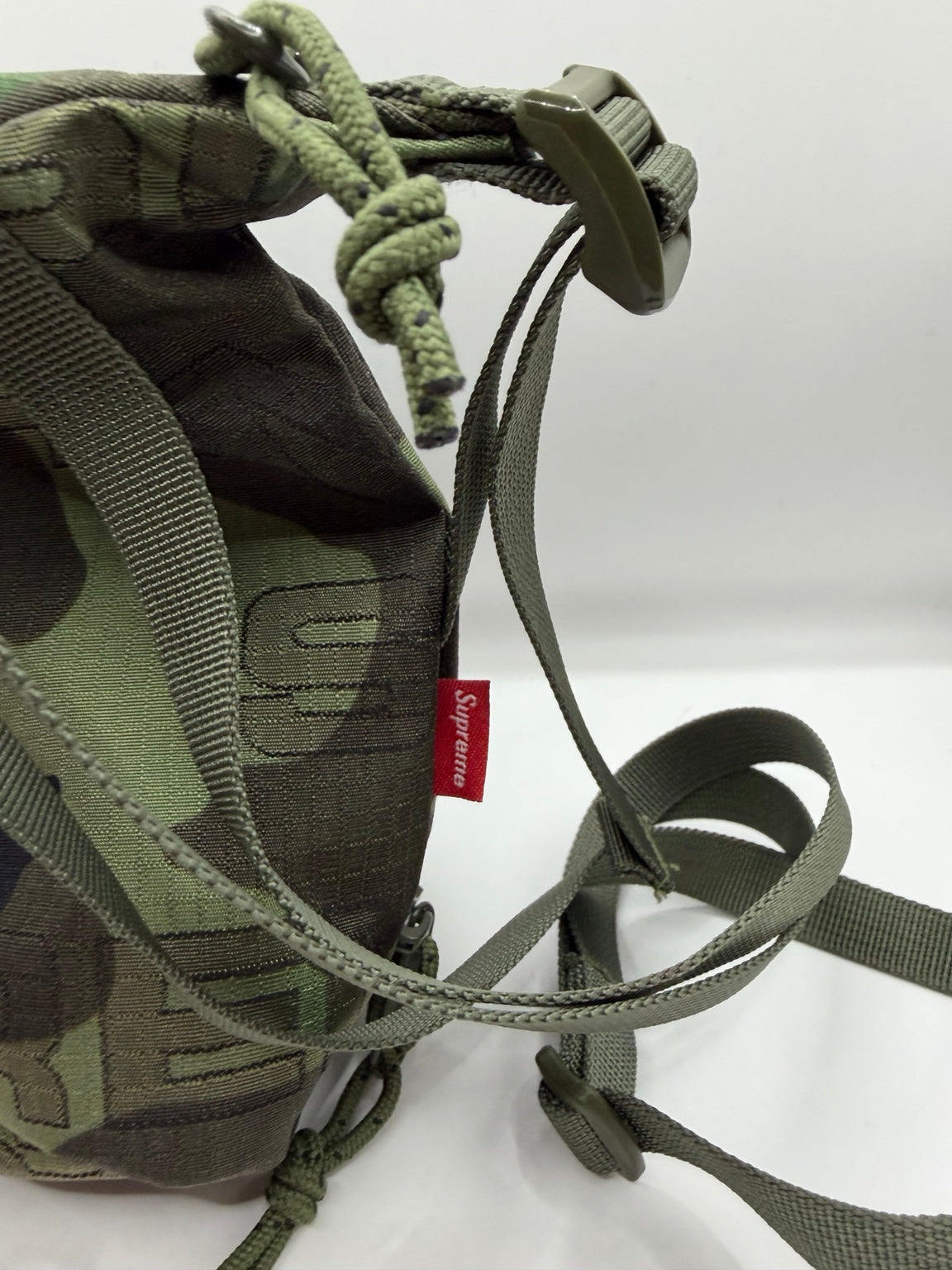 Supreme FW21 Neck Pouch Woodland Camo Cordura Shoulder Bag Box Logo 2021